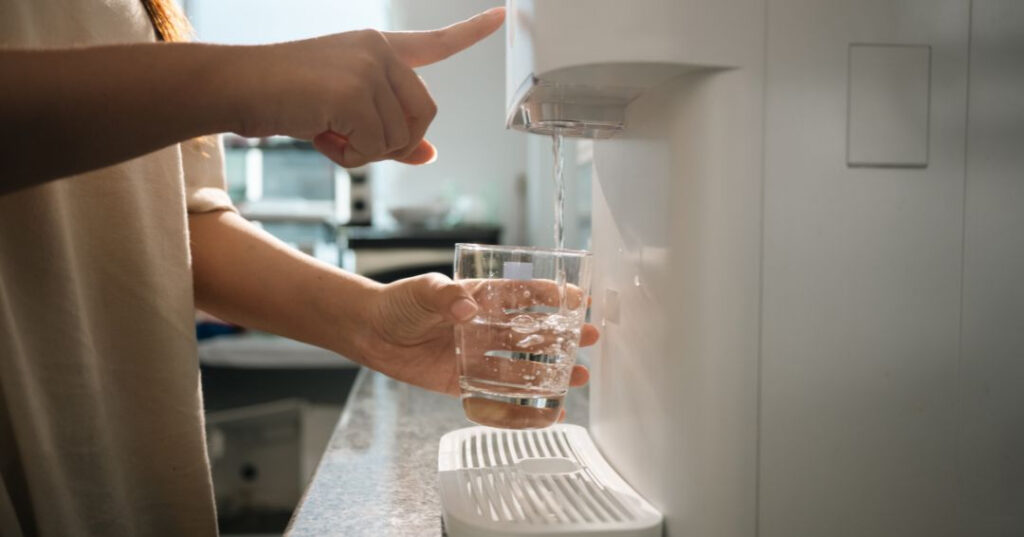 Conserto de Purificador de Água em Curitiba | Assistência Perto de Mim agua sem controle de temperatura